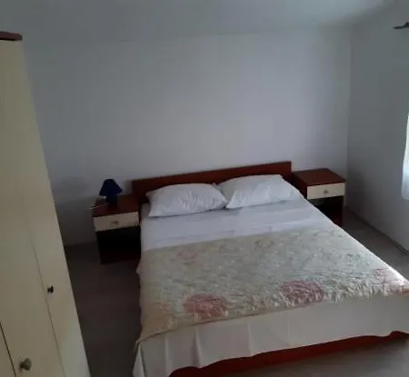Marija G *